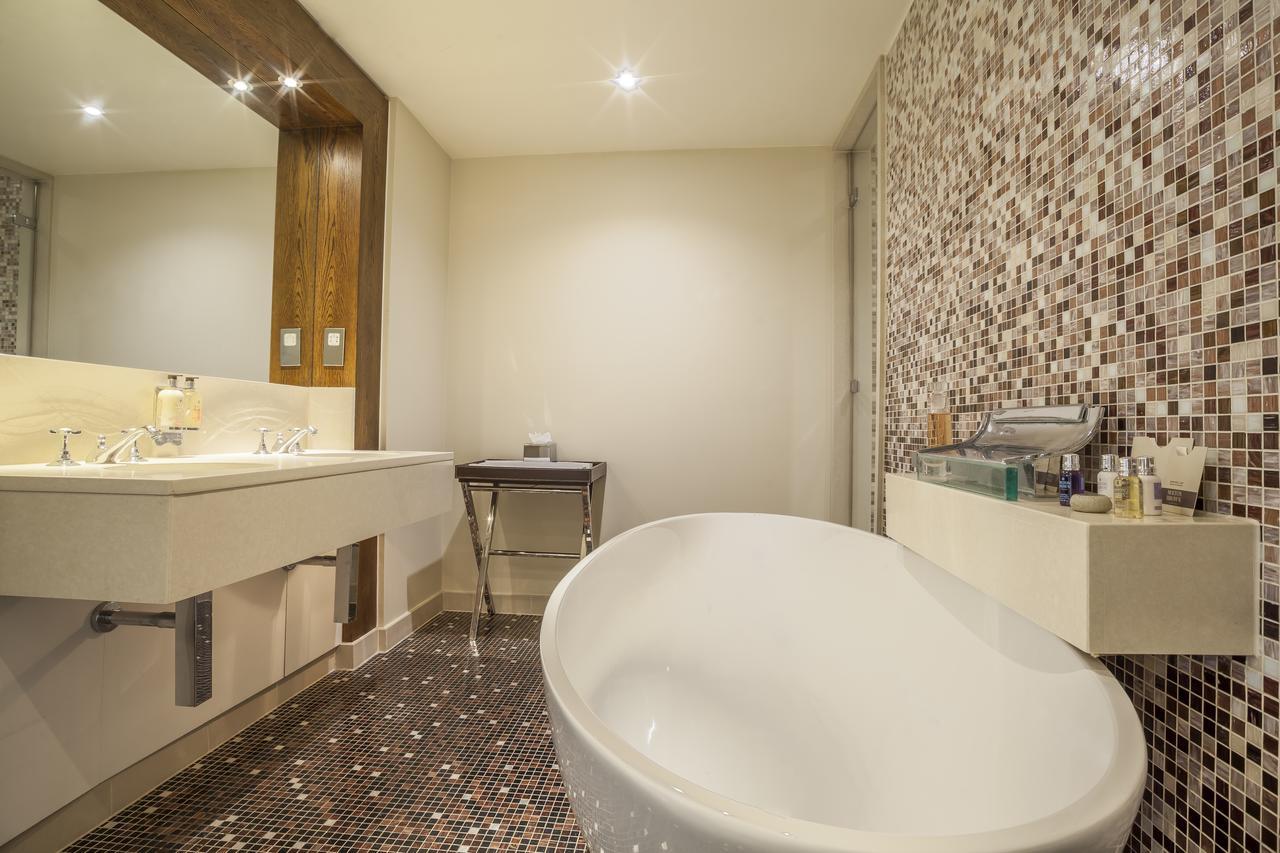 Suite Roseate